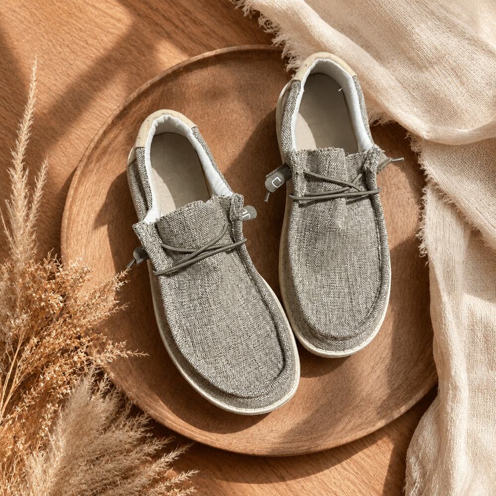 Hey Dude Wally Woven Shoes – Beige/Tan Men’s Size 8  Brand New Without Box